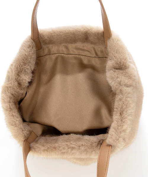 cache cache(カシュ カシュ)の「カシュカシュ cachecache / ミンク風ファーシンプルトート(トートバッグ・レディース・グレー/ベージュ/ライトグレー・FREE)」の19枚目の写真
