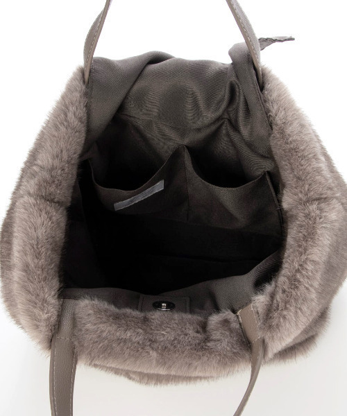 cache cache(カシュ カシュ)の「カシュカシュ cachecache / ミンク風ファーシンプルトート(トートバッグ・レディース・グレー/ベージュ/ライトグレー・FREE)」の14枚目の写真