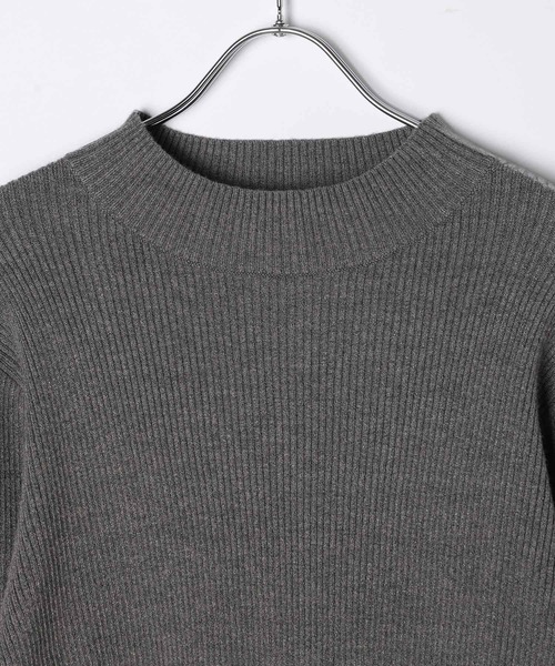 LEPSIM（レプシィム）の「12ゲージハイネックリブプルオーバー2　582379（ニット/セーター・レディース・オフホワイト/チャコールグレー/レッド/ブラック/ホワイト×ブラック・FREE）」の7枚目の写真