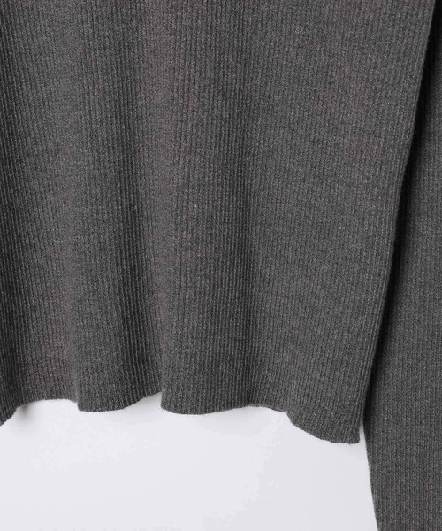 LEPSIM（レプシィム）の「12ゲージハイネックリブプルオーバー2　582379（ニット/セーター・レディース・オフホワイト/チャコールグレー/レッド/ブラック/ホワイト×ブラック・FREE）」の9枚目の写真