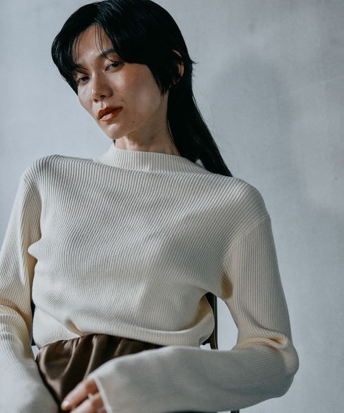 LEPSIM（レプシィム）の「12ゲージハイネックリブプルオーバー2　582379（ニット/セーター・レディース・オフホワイト/チャコールグレー/レッド/ブラック/ホワイト×ブラック・FREE）」の18枚目の写真