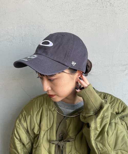 OAKLEY（オークリー）の「[OAKLEY/オークリー] REMIX DAD ブランド刺繍ロゴ 47キャップ（キャップ・メンズ・ブラック/ベージュ・ONE SIZE）」の14枚目の写真