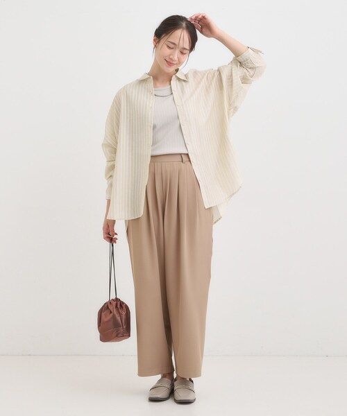 SHOO・LA・RUE(シューラルー)の「【S-LL/ひんやり】程よい透け感 ストライプ柄 お袖ギャザーデザインシャツ(シャツ/ブラウス・レディース・ブルー系7/グリーン系3/ベージュ系その他5・04/03/02/01)」の5枚目の写真