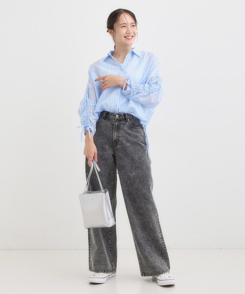 SHOO・LA・RUE(シューラルー)の「【S-LL/ひんやり】程よい透け感 ストライプ柄 お袖ギャザーデザインシャツ(シャツ/ブラウス・レディース・ブルー系7/グリーン系3/ベージュ系その他5・04/03/02/01)」の9枚目の写真