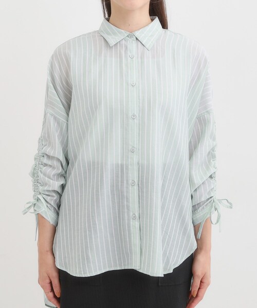 SHOO・LA・RUE(シューラルー)の「【S-LL/ひんやり】程よい透け感 ストライプ柄 お袖ギャザーデザインシャツ(シャツ/ブラウス・レディース・ブルー系7/グリーン系3/ベージュ系その他5・04/03/02/01)」の22枚目の写真