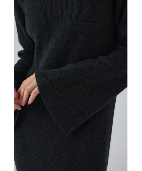 RIM.ARK(リムアーク)の「Long high collar knit dress ロングハイカラーニットドレス(ドレス・レディース・ブラウン/ブラック/チャコールグレー・36/38)」の15枚目の写真