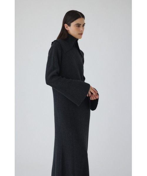 RIM.ARK(リムアーク)の「Long high collar knit dress ロングハイカラーニットドレス(ドレス・レディース・ブラウン/ブラック/チャコールグレー・36/38)」の9枚目の写真