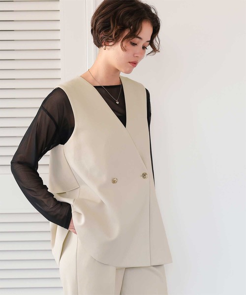 titivate（ティティベイト）の「バックフレアAラインベスト（ベスト・レディース・ブラック/ホワイト系その他/ネイビー・L/M/S）」の2枚目の写真