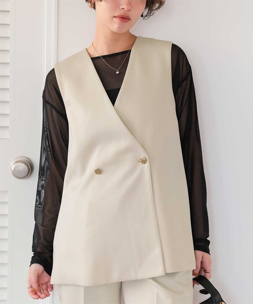 titivate（ティティベイト）の「バックフレアAラインベスト（ベスト・レディース・ブラック/ホワイト系その他/ネイビー・L/M/S）」の4枚目の写真