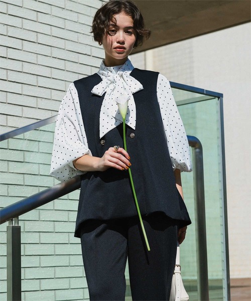 titivate（ティティベイト）の「バックフレアAラインベスト（ベスト・レディース・ブラック/ホワイト系その他/ネイビー・L/M/S）」の14枚目の写真