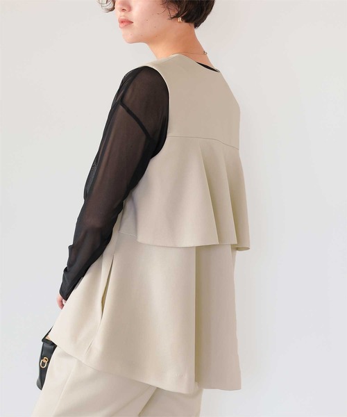 titivate（ティティベイト）の「バックフレアAラインベスト（ベスト・レディース・ブラック/ホワイト系その他/ネイビー・L/M/S）」の6枚目の写真