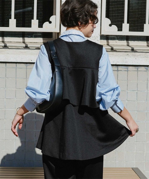 titivate（ティティベイト）の「バックフレアAラインベスト（ベスト・レディース・ブラック/ホワイト系その他/ネイビー・L/M/S）」の10枚目の写真