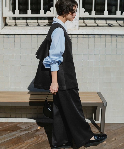 titivate（ティティベイト）の「バックフレアAラインベスト（ベスト・レディース・ブラック/ホワイト系その他/ネイビー・L/M/S）」の11枚目の写真