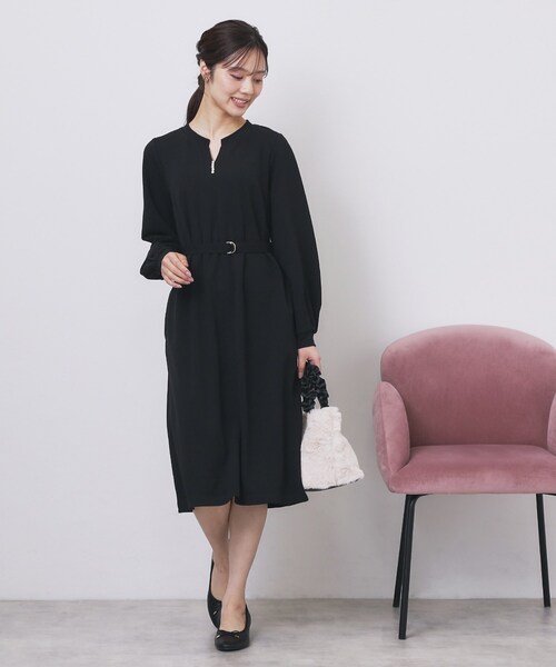 index（インデックス）の「パール調ボタン付きキーネックワンピース【洗濯機OK】《S～3L》（ワンピース・レディース・ナチュラル/ブラウン系その他/ブラック・44/42/40/38/36）」の8枚目の写真