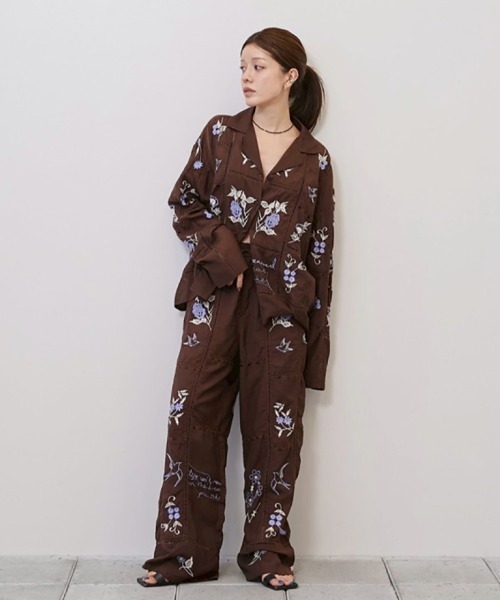 TODAYFUL（トゥデイフル）の「Embroidery Patchwork Shirts（シャツ/ブラウス・レディース・キナリ/バーガンディー/ブラック・FREE）」の6枚目の写真