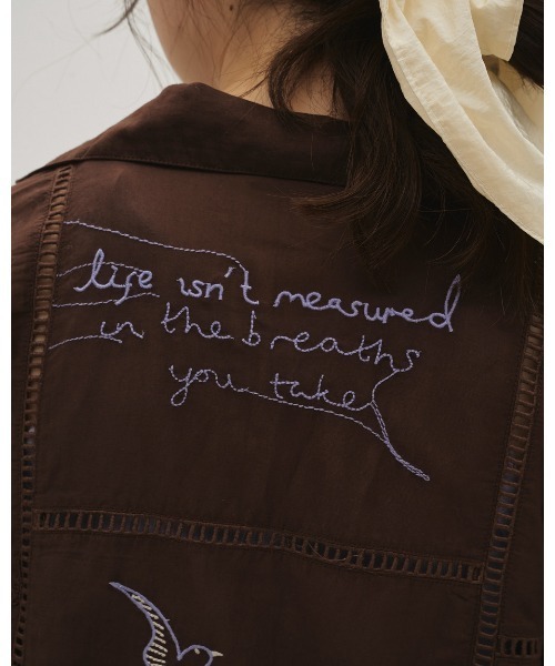 TODAYFUL（トゥデイフル）の「Embroidery Patchwork Shirts（シャツ/ブラウス・レディース・キナリ/バーガンディー/ブラック・FREE）」の10枚目の写真