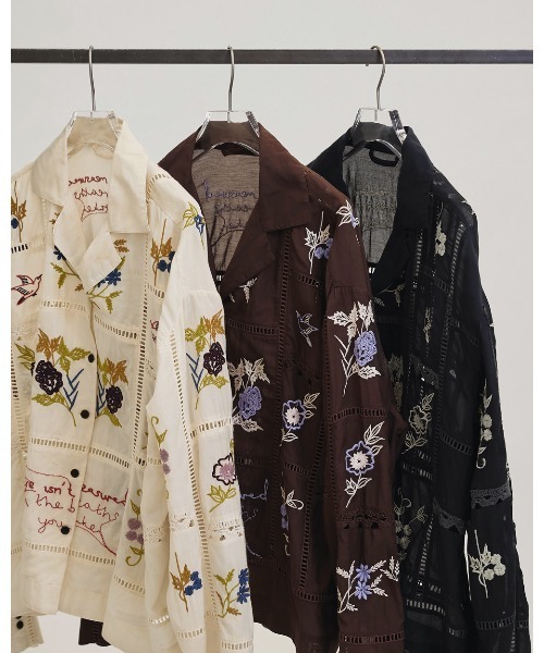 TODAYFUL（トゥデイフル）の「Embroidery Patchwork Shirts（シャツ/ブラウス・レディース・キナリ/バーガンディー/ブラック・FREE）」の21枚目の写真