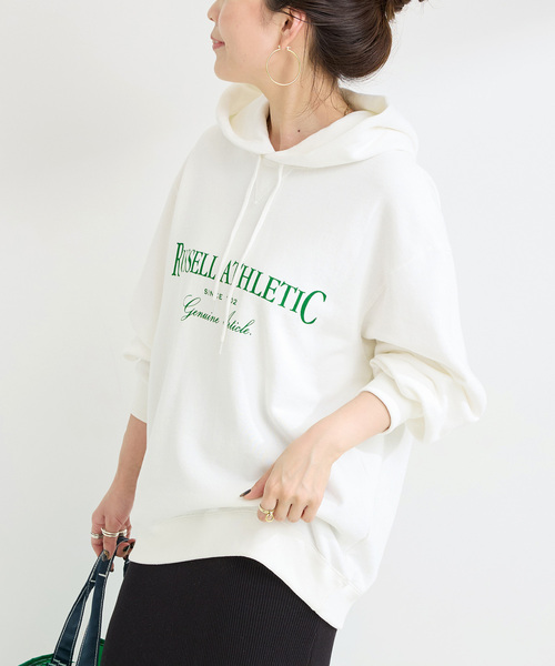 Russell Athletic(ラッセルアスレティック)の「RUSSELL ATHLETIC / ラッセル・アスレティック 別注 裏毛ロゴフーディー(スウェット・レディース・チャコールグレー/ブルー/ブラック/ホワイト/レッド・FREE)」の2枚目の写真