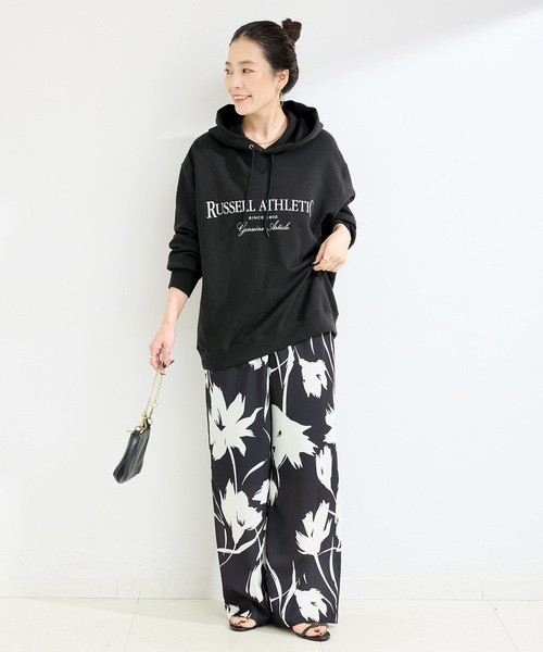 Russell Athletic(ラッセルアスレティック)の「RUSSELL ATHLETIC / ラッセル・アスレティック 別注 裏毛ロゴフーディー(スウェット・レディース・チャコールグレー/ブルー/ブラック/ホワイト/レッド・FREE)」の8枚目の写真