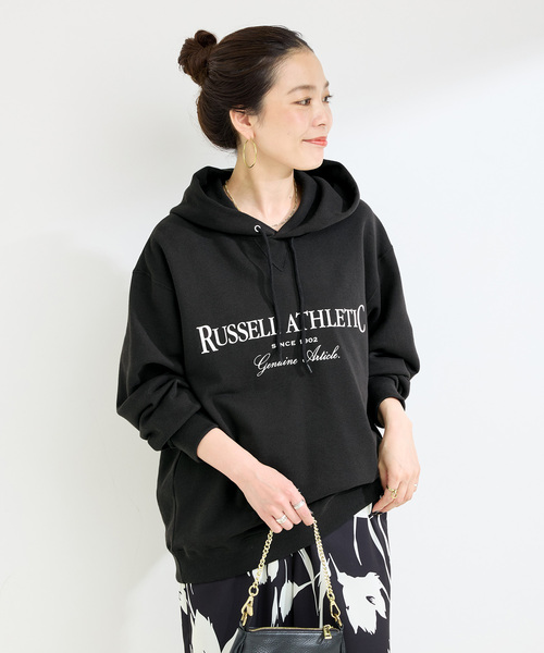Russell Athletic(ラッセルアスレティック)の「RUSSELL ATHLETIC / ラッセル・アスレティック 別注 裏毛ロゴフーディー(スウェット・レディース・チャコールグレー/ブルー/ブラック/ホワイト/レッド・FREE)」の6枚目の写真