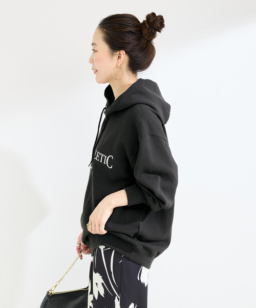 Russell Athletic(ラッセルアスレティック)の「RUSSELL ATHLETIC / ラッセル・アスレティック 別注 裏毛ロゴフーディー(スウェット・レディース・チャコールグレー/ブルー/ブラック/ホワイト/レッド・FREE)」の11枚目の写真