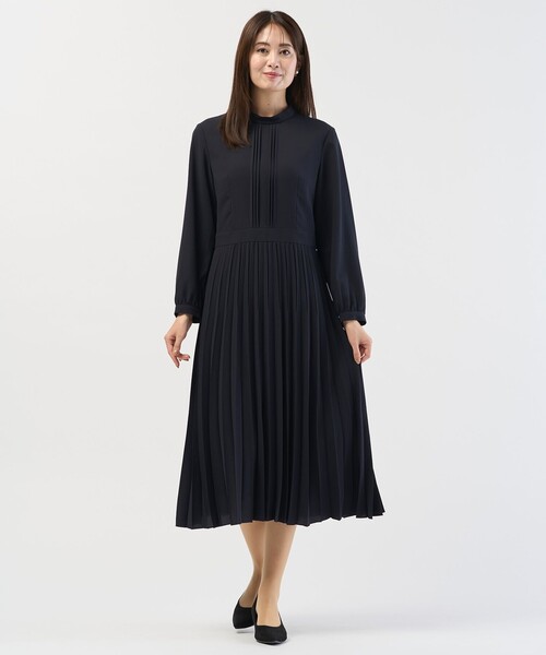 J.PRESS(ジェイプレス)の「ノルディス2wayジョーゼット プリーツ ワンピース(ワンピース・レディース・ネイビー系・11/9)」の5枚目の写真