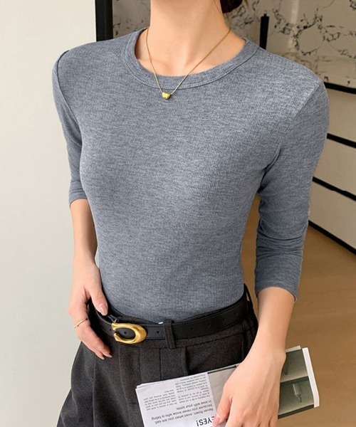 ONEP STAR(ワンピスター)の「リブ編み×ラウンドネックニットトップス(ニット/セーター・レディース・ブラック/ベージュ/グレー/オフホワイト/ブルー/チョコ・MEDIUM/X-LARGE/LARGE)」の18枚目の写真