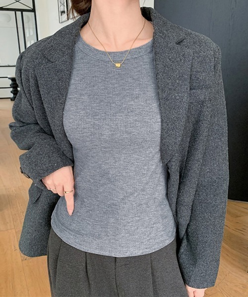 ONEP STAR(ワンピスター)の「リブ編み×ラウンドネックニットトップス(ニット/セーター・レディース・ブラック/ベージュ/グレー/オフホワイト/ブルー/チョコ・MEDIUM/X-LARGE/LARGE)」の15枚目の写真
