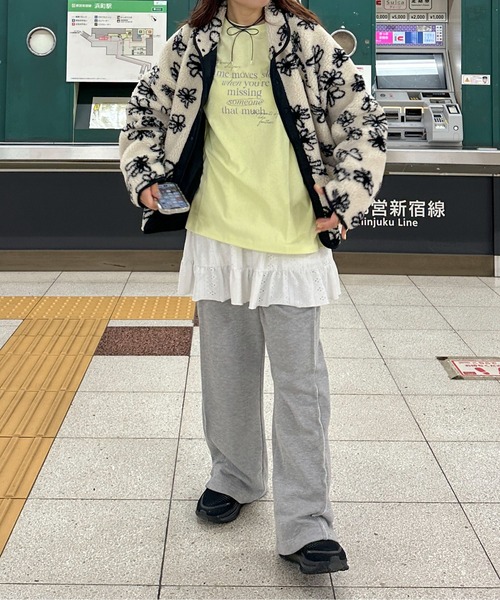 PILIT（ピリット）の「レタリング　ロゴロンTee（Tシャツ/カットソー・レディース・アイボリー/オートミール/イエロー系その他・MEDIUM）」の4枚目の写真