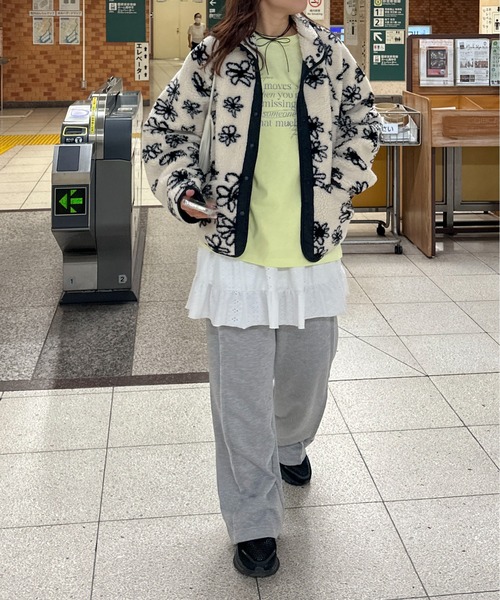 PILIT（ピリット）の「レタリング　ロゴロンTee（Tシャツ/カットソー・レディース・アイボリー/オートミール/イエロー系その他・MEDIUM）」の5枚目の写真