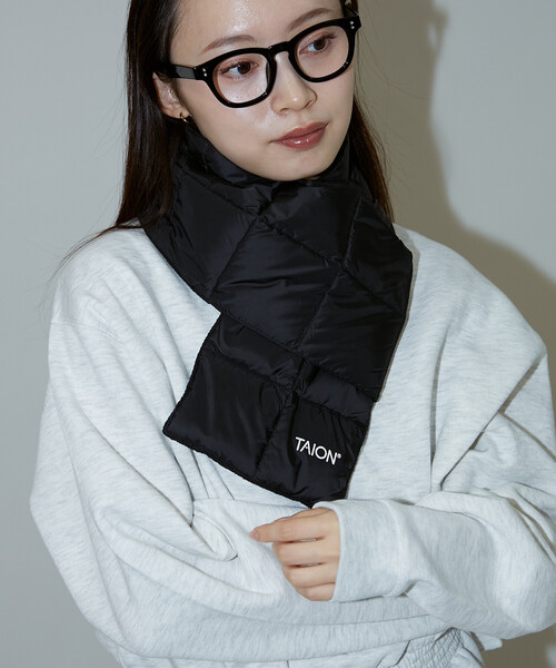 PUBLUX(パブリュクス)の「TAION/タイオン BASIC DOWN SCARF 限定展開/ベーシック ダウン スカーフ マフラー(マフラー・レディース・オフホワイト/ブラック・ONE SIZE)」の18枚目の写真