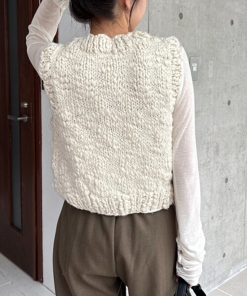 CAPRICIEUX LE'MAGE（カプリシューレマージュ）の「ハンドニットベスト（ニット/セーター・レディース・ブラック/ブラウン/ホワイト系その他・FREE）」の8枚目の写真