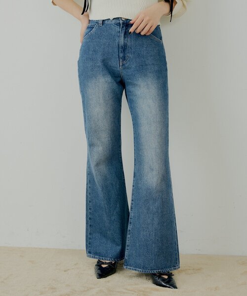 パッチ付きフレアデニム（デニムパンツ）｜Chico（チコ）の