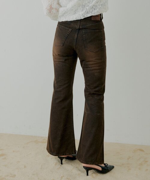 Chico（チコ）の「パッチ付きフレアデニム（デニムパンツ・レディース・ブラウン/ブルー/ネイビー/ブルー系その他3・SMALL/MEDIUM）」の6枚目の写真