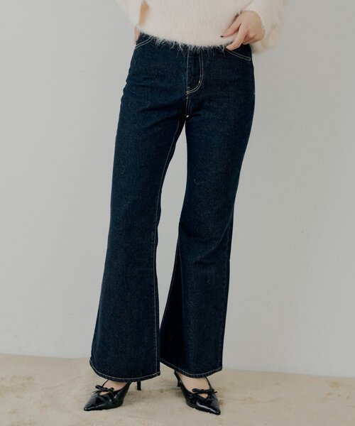 Chico（チコ）の「パッチ付きフレアデニム（デニムパンツ・レディース・ブラウン/ブルー/ネイビー/ブルー系その他3・SMALL/MEDIUM）」の7枚目の写真