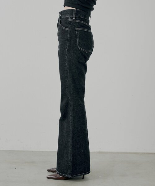 Chico（チコ）の「パッチ付きフレアデニム（デニムパンツ・レディース・ブラウン/ブルー/ネイビー/ブルー系その他3・SMALL/MEDIUM）」の18枚目の写真