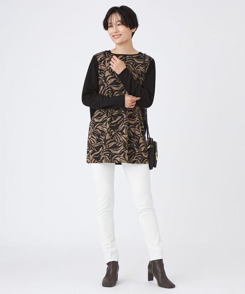 EVEX by KRIZIA(エヴェックスバイクリツィア)の「【ウォッシャブル】タイガープリントバイカラーチュニックカットソー(Tシャツ/カットソー・レディース・グレー系その他/ブラック/レッド系その他3・40)」の5枚目の写真