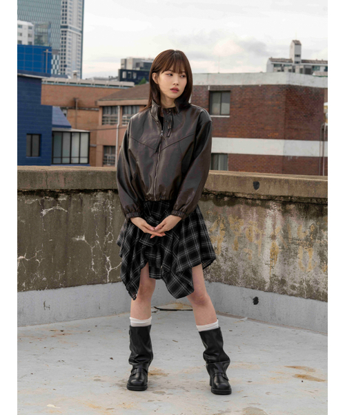 THE GREEN LAB（ザグリーンラボ）の「フェイクレザー ハイネック ジッパーディテールジャケット [ブラウン]（ライダースジャケット・レディース・その他・FREE）」の2枚目の写真