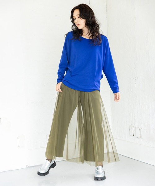 OSMOSIS(オズモーシス)の「バックコクーンプルオーバー(Tシャツ/カットソー・レディース・ブルー/ブラック/アイボリー・ONE SIZE)」の4枚目の写真