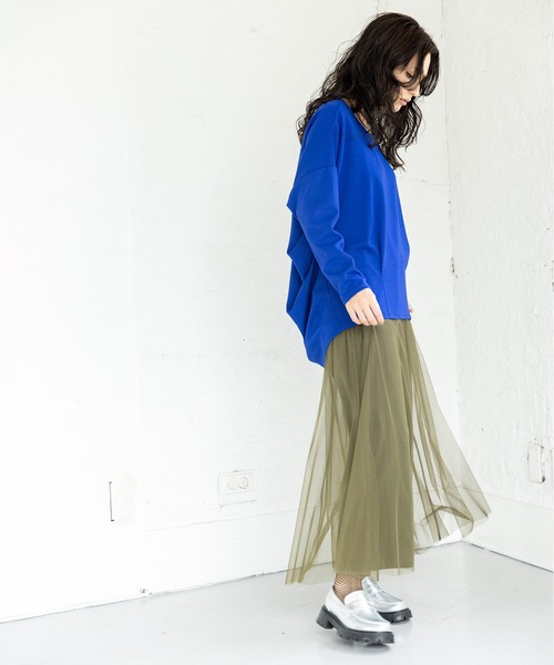 OSMOSIS(オズモーシス)の「バックコクーンプルオーバー(Tシャツ/カットソー・レディース・ブルー/ブラック/アイボリー・ONE SIZE)」の6枚目の写真