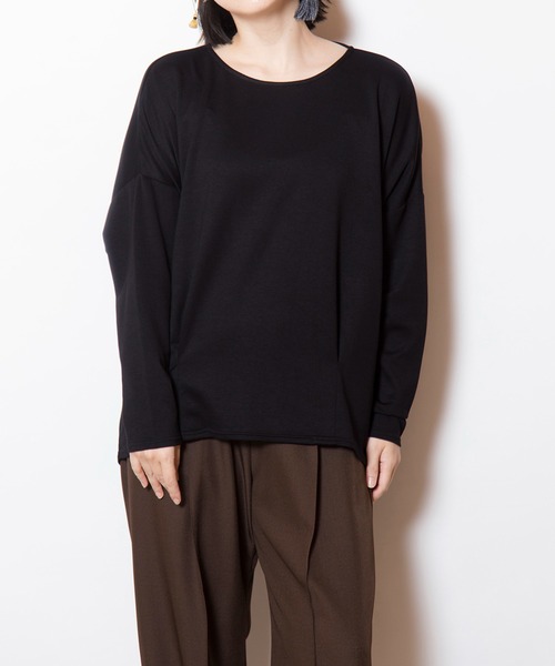 OSMOSIS(オズモーシス)の「バックコクーンプルオーバー(Tシャツ/カットソー・レディース・ブルー/ブラック/アイボリー・ONE SIZE)」の13枚目の写真