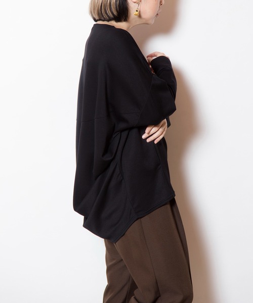 OSMOSIS(オズモーシス)の「バックコクーンプルオーバー(Tシャツ/カットソー・レディース・ブルー/ブラック/アイボリー・ONE SIZE)」の14枚目の写真