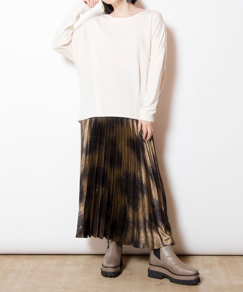 OSMOSIS(オズモーシス)の「バックコクーンプルオーバー(Tシャツ/カットソー・レディース・ブルー/ブラック/アイボリー・ONE SIZE)」の17枚目の写真