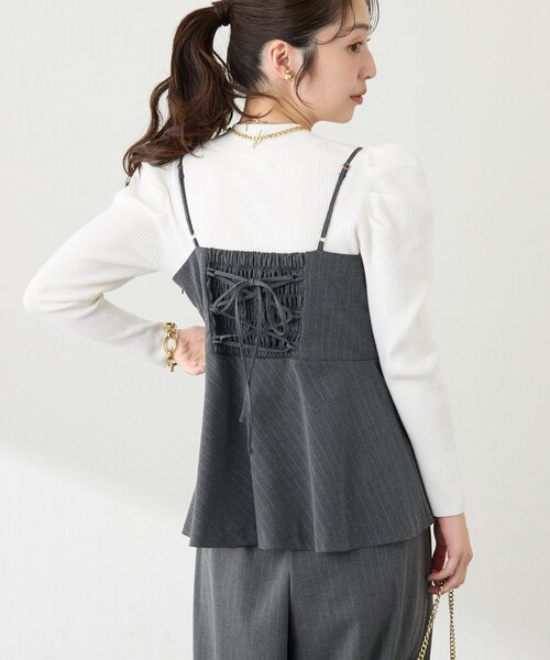 La boutique BonBon（ラブティックボンボン）の「【春まで使える！】アンゴラタッチパワショルリブニット（ニット/セーター・レディース・ブラック/サックスブルー/ピンク/ホワイト・FREE）」の10枚目の写真