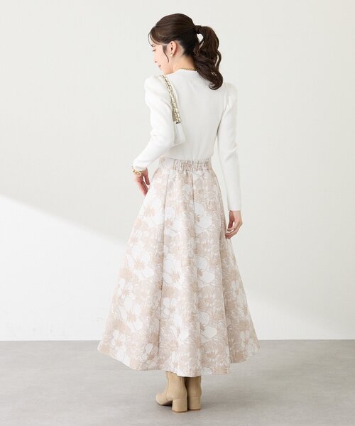 La boutique BonBon（ラブティックボンボン）の「【春まで使える！】アンゴラタッチパワショルリブニット（ニット/セーター・レディース・ブラック/サックスブルー/ピンク/ホワイト・FREE）」の5枚目の写真