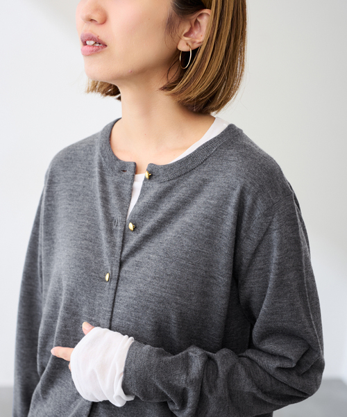 FRAMeWORK（フレームワーク）の「≪追加≫イタリアヤーン basic クルーカーディガン 2（カーディガン/ボレロ・レディース・ネイビー/ブルー/チャコールグレー/ホワイト・FREE）」の11枚目の写真