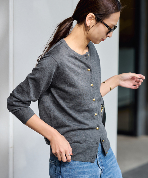 FRAMeWORK（フレームワーク）の「≪追加≫イタリアヤーン basic クルーカーディガン 2（カーディガン/ボレロ・レディース・ネイビー/ブルー/チャコールグレー/ホワイト・FREE）」の19枚目の写真