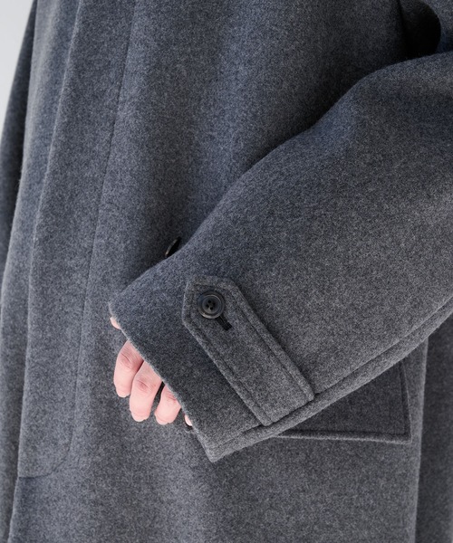 markaware（マーカウェア）の「【marka/markaware】別注 RAGLAN SLEEVE COAT（ダウンジャケット/コート・メンズ・グレー/ブラック・2/1）」の12枚目の写真