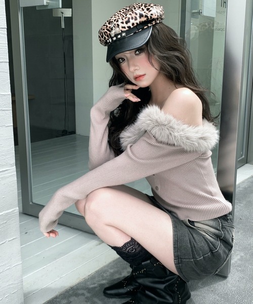 VEILA（ヴェイラ）の「ファーオフショルダーリブニットトップス（ニット/セーター・レディース・グレー・フリー）」の13枚目の写真