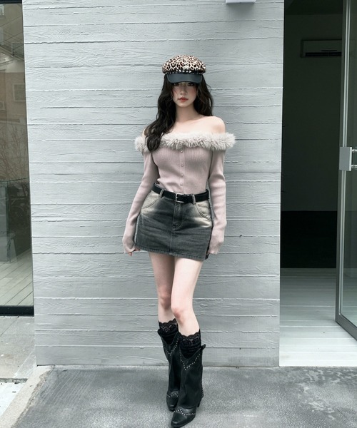 VEILA（ヴェイラ）の「ファーオフショルダーリブニットトップス（ニット/セーター・レディース・グレー・フリー）」の6枚目の写真
